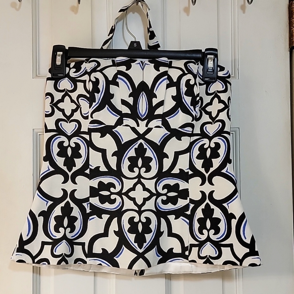 WHBM Bustier Style top Size 2. Removable halter style strap, back center zip.